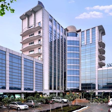 Skycity Hotel Gurgaon Dış mekan fotoğraf