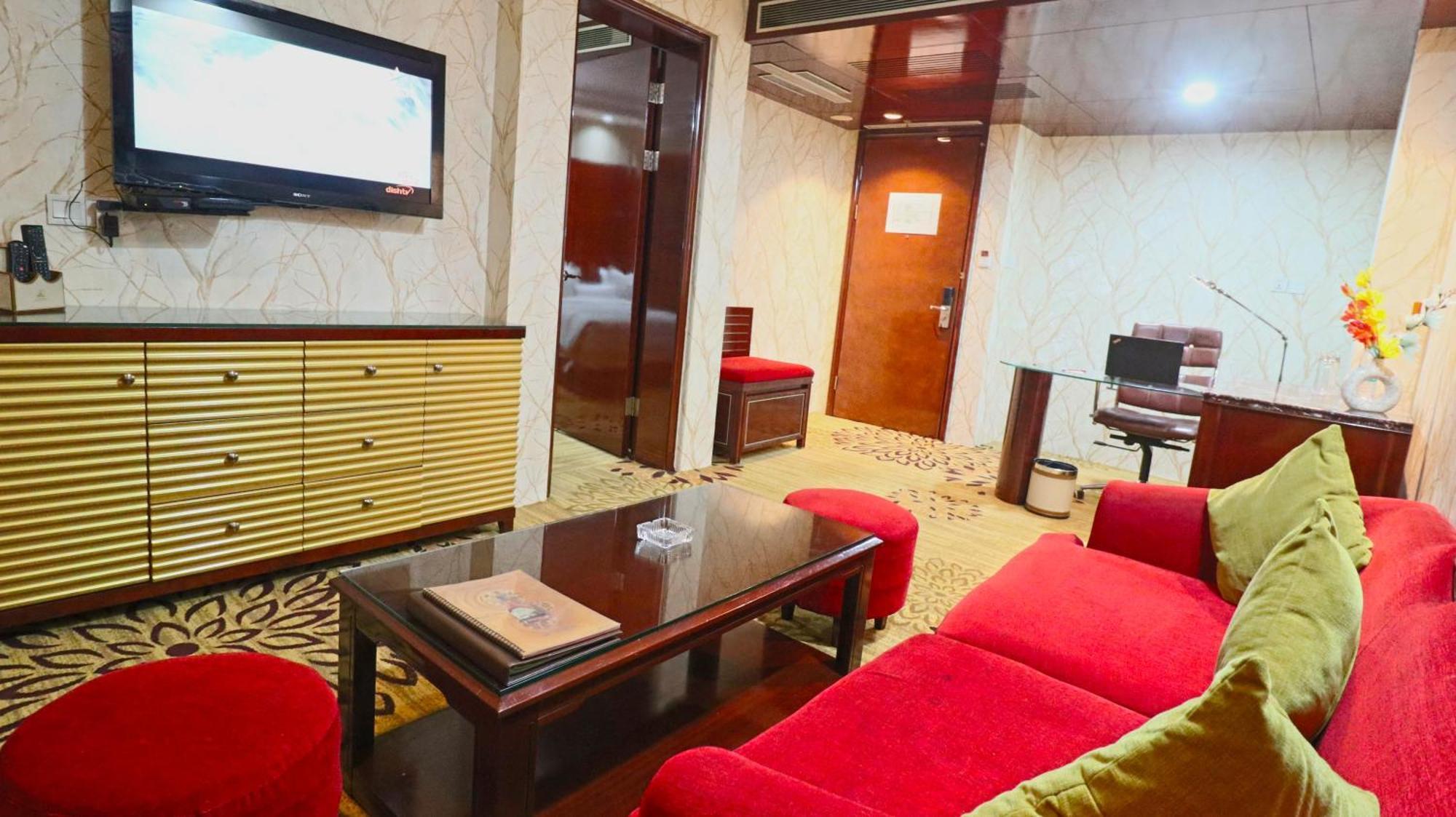 Skycity Hotel Gurgaon Dış mekan fotoğraf