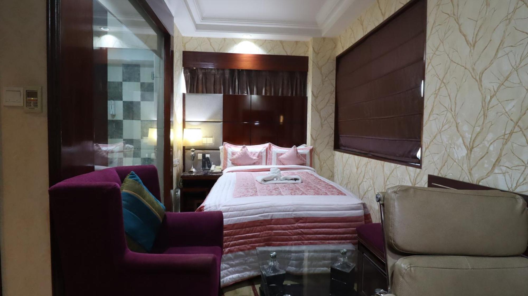 Skycity Hotel Gurgaon Dış mekan fotoğraf