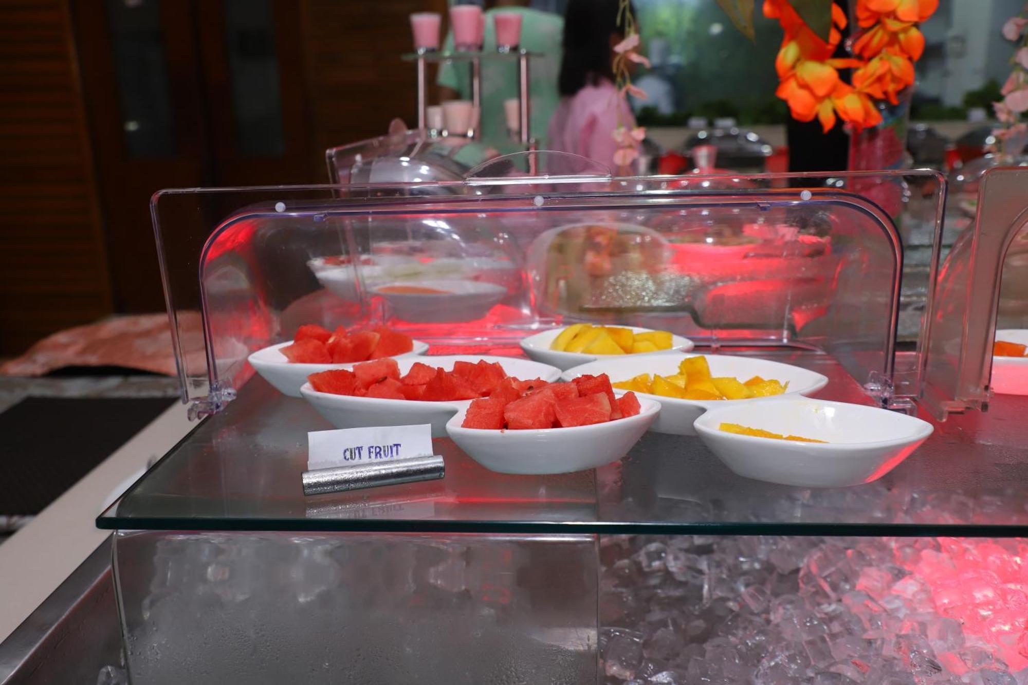 Skycity Hotel Gurgaon Dış mekan fotoğraf