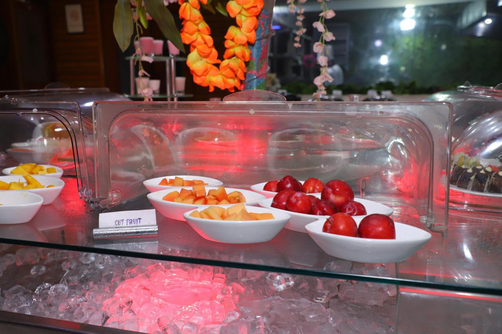 Skycity Hotel Gurgaon Dış mekan fotoğraf