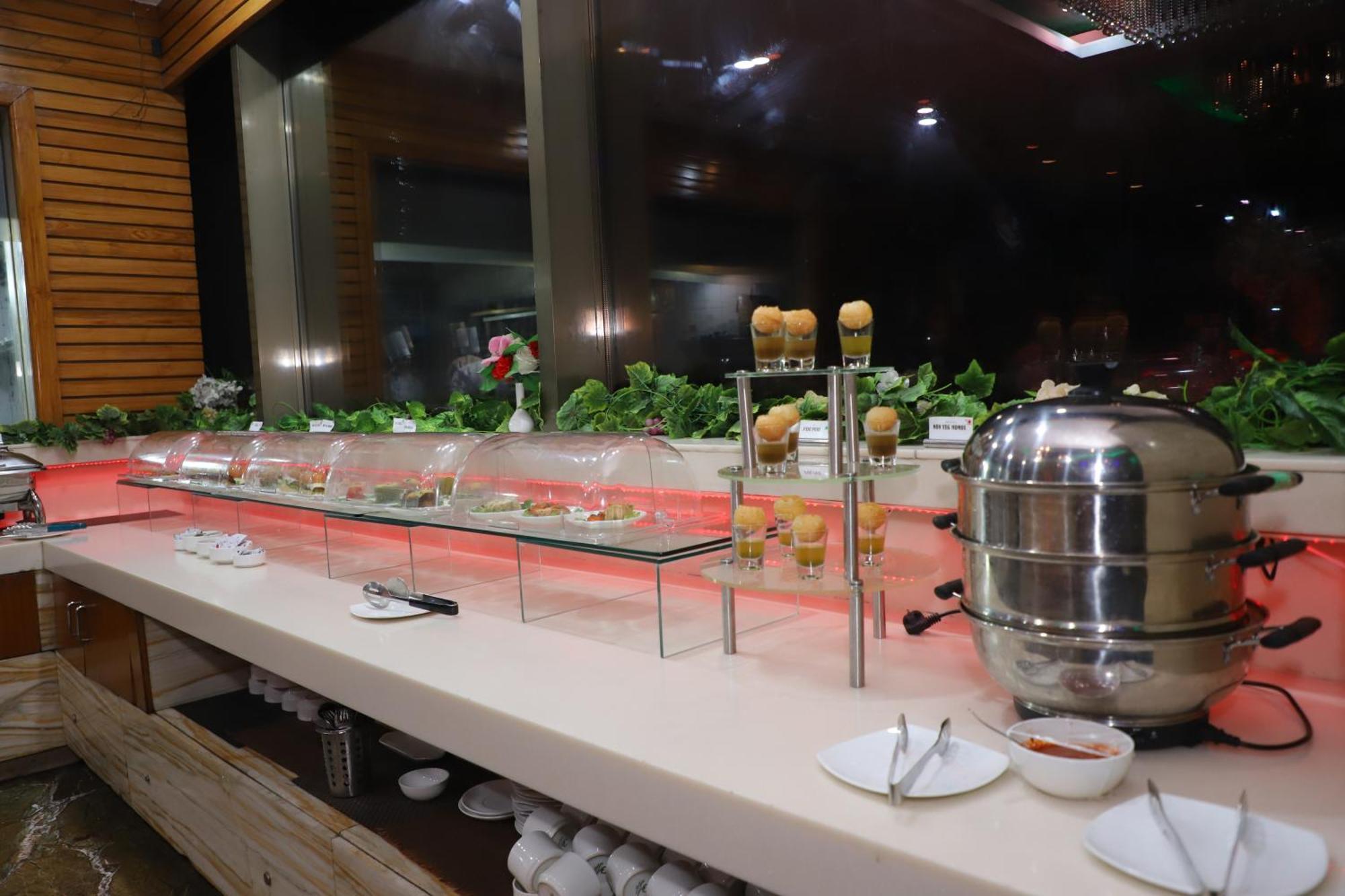 Skycity Hotel Gurgaon Dış mekan fotoğraf