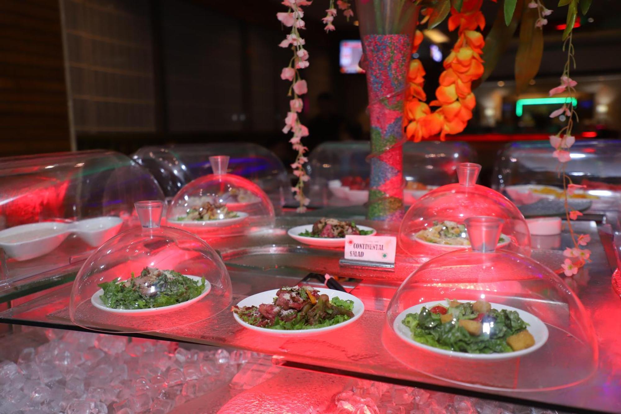 Skycity Hotel Gurgaon Dış mekan fotoğraf